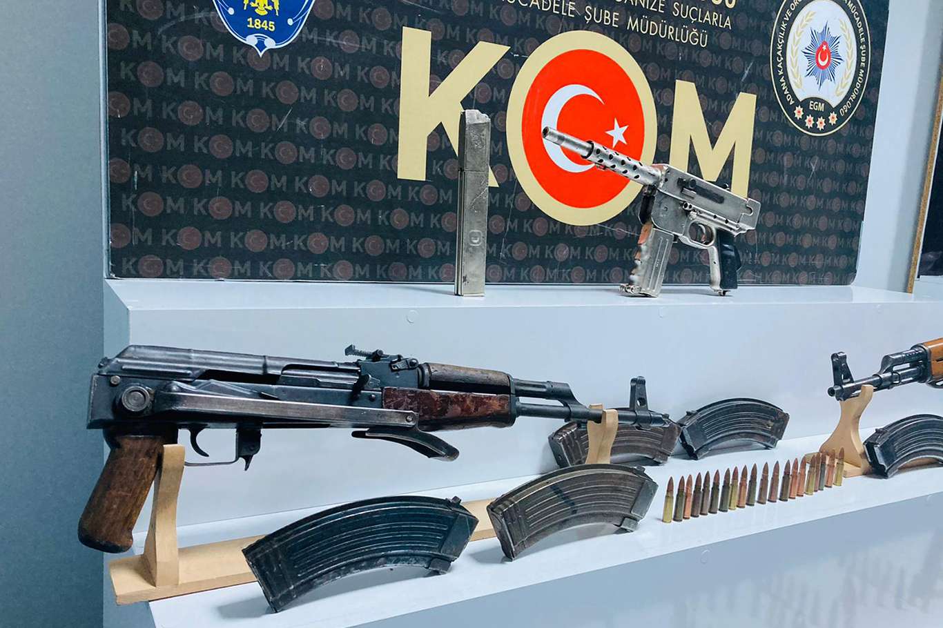 Adana'da iki adet AK-47 ele geçirildi
